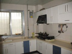 高阳小区 1楼147平 精装 南厅 3室2卫 拎包入住 s