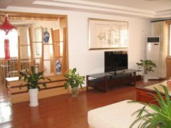 高阳小区 1楼147平 精装 南厅 3室2卫 拎包入住 s