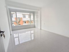 现代精装婚房未住 三环富润苑2楼 93 3居室 带地下室 s