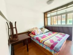 振华北 青山南区5楼带阁楼四室两卫 家具家电齐全拎包入住