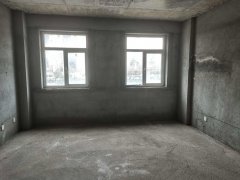 成山锦苑1楼 110平仅售69.8万 3卧室 南北通透毛坯 