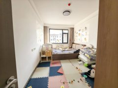 室内看海 成山御苑电梯103平 南厅 3卧室 卫带窗 精装s