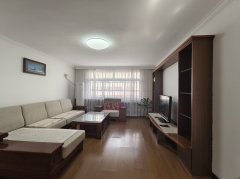 姜家小区一楼122平三室精装家具家电齐全吉屋出租