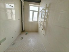 前排无遮挡 高阳小区 电梯 81平 半装修！改名办证 s