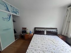 精装修！成山奥苑多层1楼89平2室！南厅！