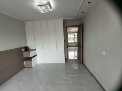 高阳小区平地4楼顶楼62平27.8万