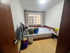 世纪小区二楼，98平，三居室，南客厅，带地下室，