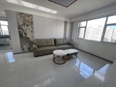 荣盛小区，14楼，精装，三居室，带地下室没住