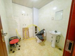 捡漏35万！华悦新城5加阁161平 5室2卫 客厅大窗 精装