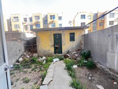 1楼带院子， 国泰小区 边户 3室 29.8万