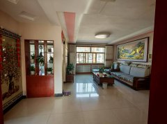 三环南区半框4楼116平三室精装带27平车库