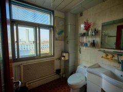 三环南区半框4楼116平三室精装带27平车库