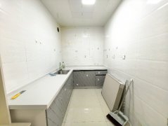 万隆国际南向公寓25楼一室一厅精装全款