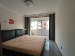 三环南区4楼110平三室精装短住带地下室