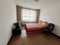 虹桥南区，四楼，128平，三室两厅两卫带地下室，车库