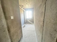 ，鑫水华庭，四楼，132平，三室两厅两卫，毛坯，88