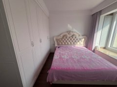 新城悦隽，17楼，128精装婚房，一梯一户，一口价79.8万