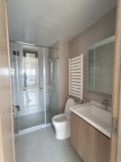 中骏世界城电梯5楼共16楼 精装未住 3室2厅2卫 支持贷款