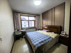 CF三环南区四楼共五楼116平带车库三室精装修仅须53.8万