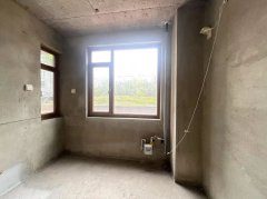 送车位 地下室！紫御河畔 电梯139平 3室2卫 南向大客厅