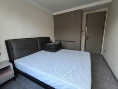 CF三环南区四楼共五楼110平带地下室三室精装修49.8万