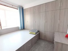 出租：华悦新城南区，精装，75平，两居室电梯，租金1200