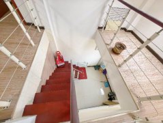 CF华悦新城北区五楼送阁楼161平带地下室精装修35万超低价