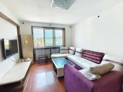 体育场北 青山南区5楼带阁楼上下160平左右四室两卫将保持好 体育场北 青山南区5楼带阁楼上下160平左右四室两卫将保持好