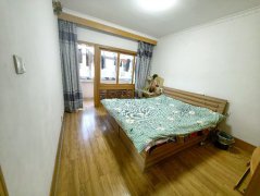 CF广宇小区二楼147平带地下室43平（当车库用）简装修69