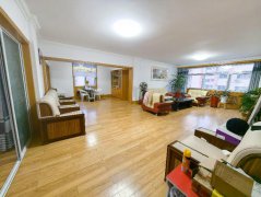 CF广宇小区二楼147平带地下室43平（当车库用）简装修69