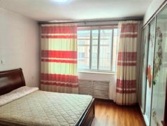 广宇小区 1楼 125平 2卫 带车库 精装基本未住 不缺角