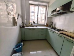 广宇小区 1楼 125平 2卫 带车库 精装基本未住 不缺角