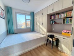 荣盛小区南区4楼边户125平三室两厅精装修送地下室可贷款