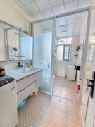 荣盛小区南区4楼边户125平三室两厅精装修送地下室可贷款