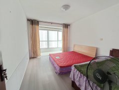 CF楼房出租：万隆国际电梯10层136平三室