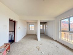 CF华悦新城北区五楼85平带地下室三室毛坯房一口价19.8万