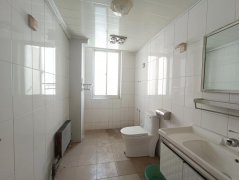 CF怡心园原妇幼小区一楼130.25平三室简装修仅售49.8