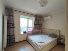 石核馨园电梯六楼145.46平三室两卫精装带地下室79.8万