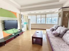 市中心 得润居电梯房10楼边户 三室两厅精装修送车库支持贷款