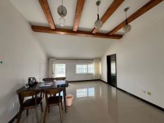 绿岛湖5楼带阁楼楼下113.06平，楼上76.39平五室两卫