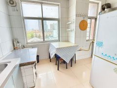 黎明中区好位置5楼 三室一厅配套齐全 干净整洁 生活便利