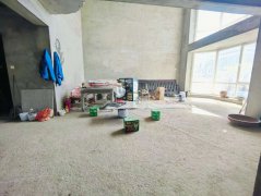 70米超宽楼距！曙光3层别墅 带院子100多平 7卧 4卫