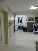 广宇小区5楼阁楼 精装修 3室2厅2卫带车库 证件齐全