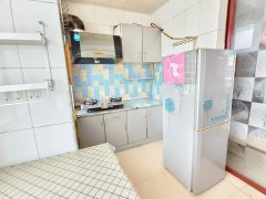 黎明中区好位置5楼 三室一厅配套齐全 干净整洁 生活便利