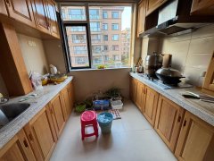 金帝桂都平地3楼126平三室两卫带家具家电带车位99万