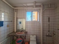 荷塘南区1楼边户 2居室带地下室 拎包入住 支持贷款